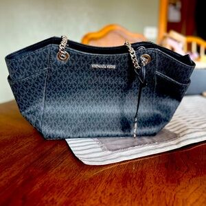 Michael Kors shoulder bag- never used